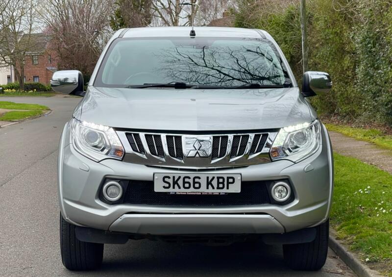 MITSUBISHI L200