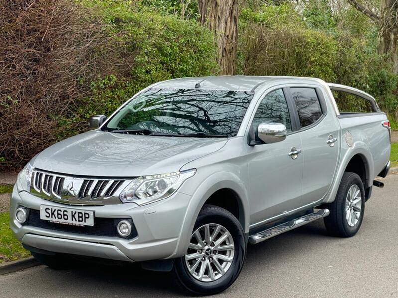 MITSUBISHI L200