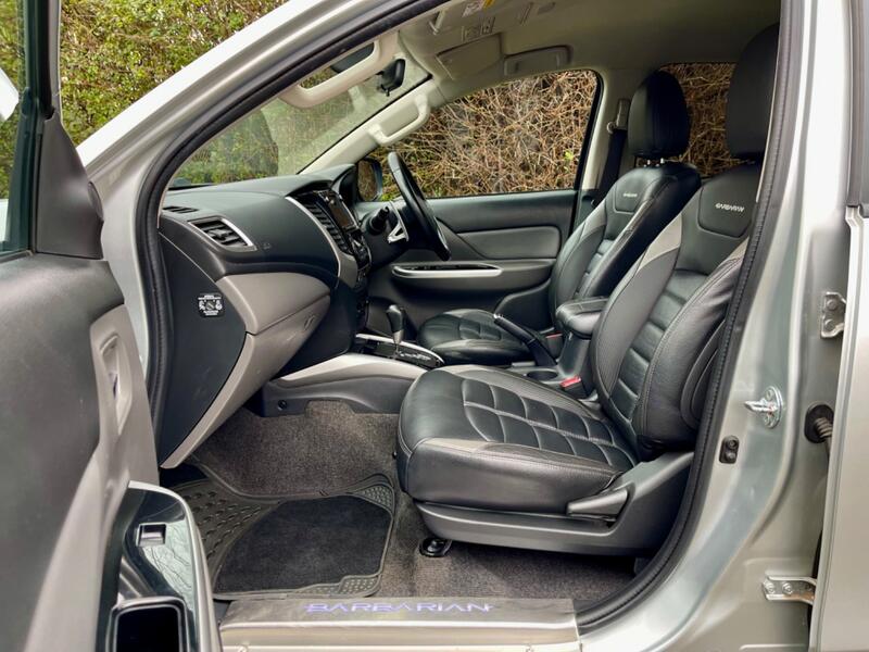 MITSUBISHI L200