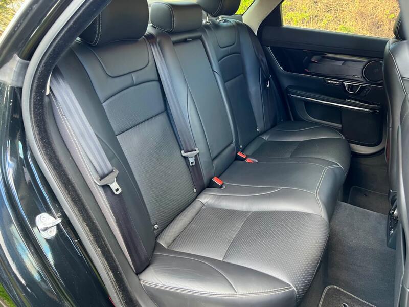 JAGUAR XJ