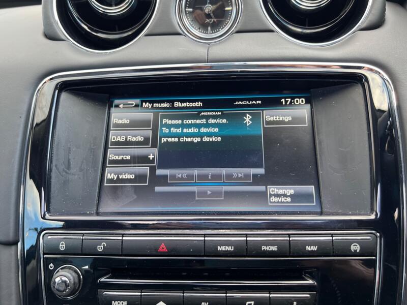 JAGUAR XJ