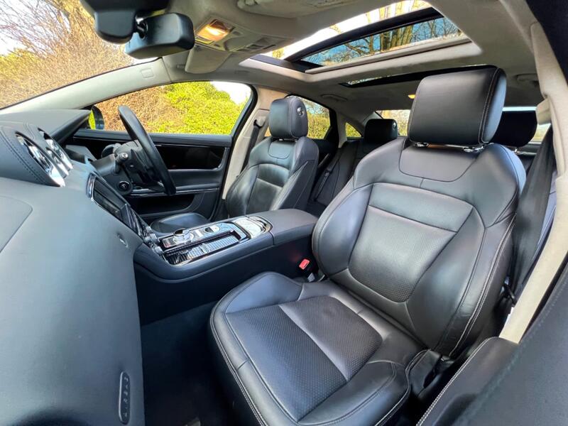 JAGUAR XJ