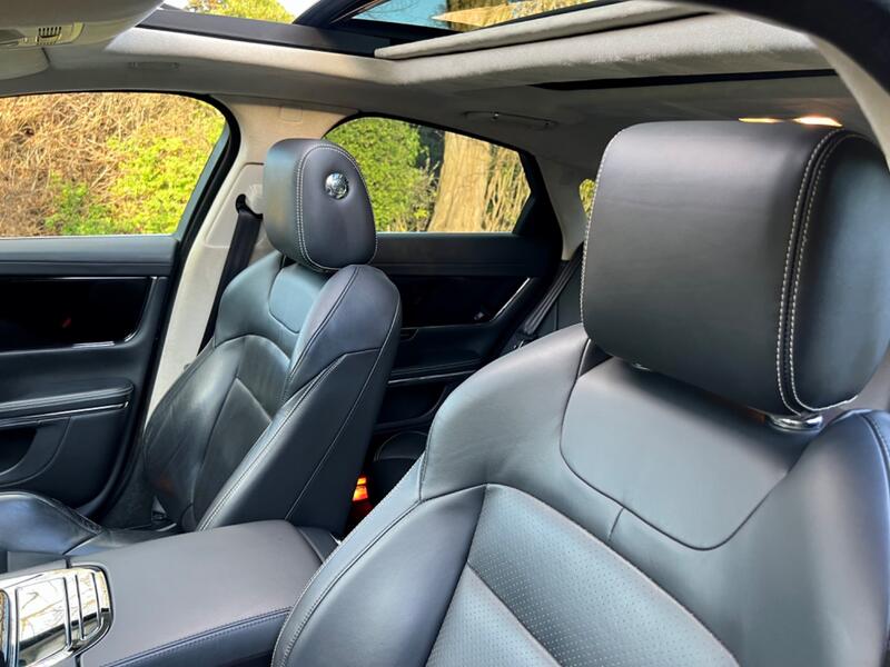 JAGUAR XJ