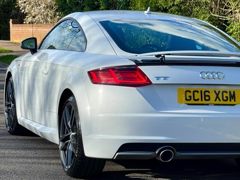 AUDI TT