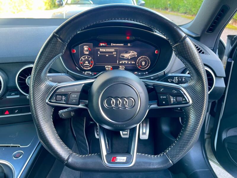 AUDI TT