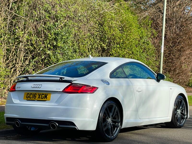 AUDI TT