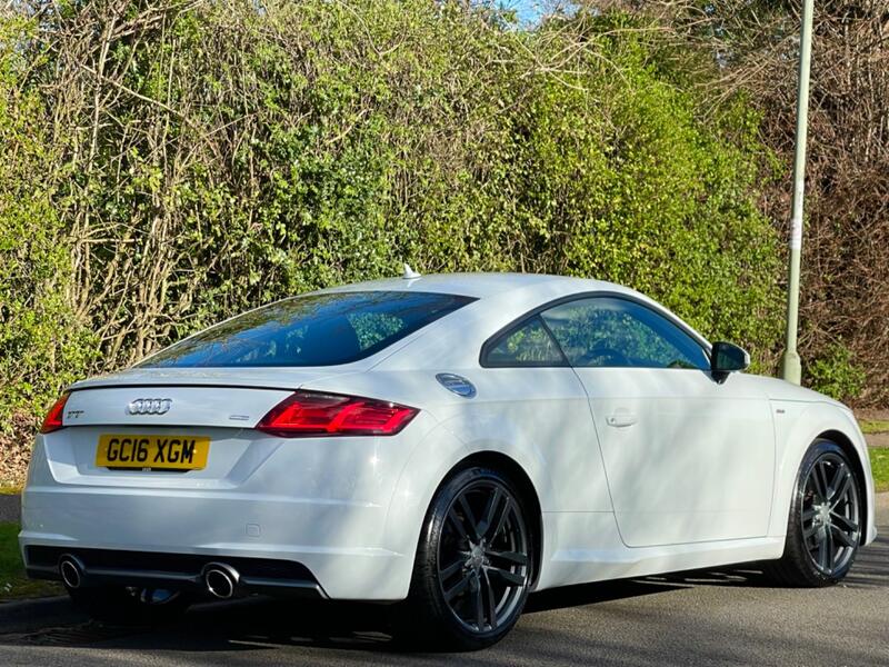 AUDI TT