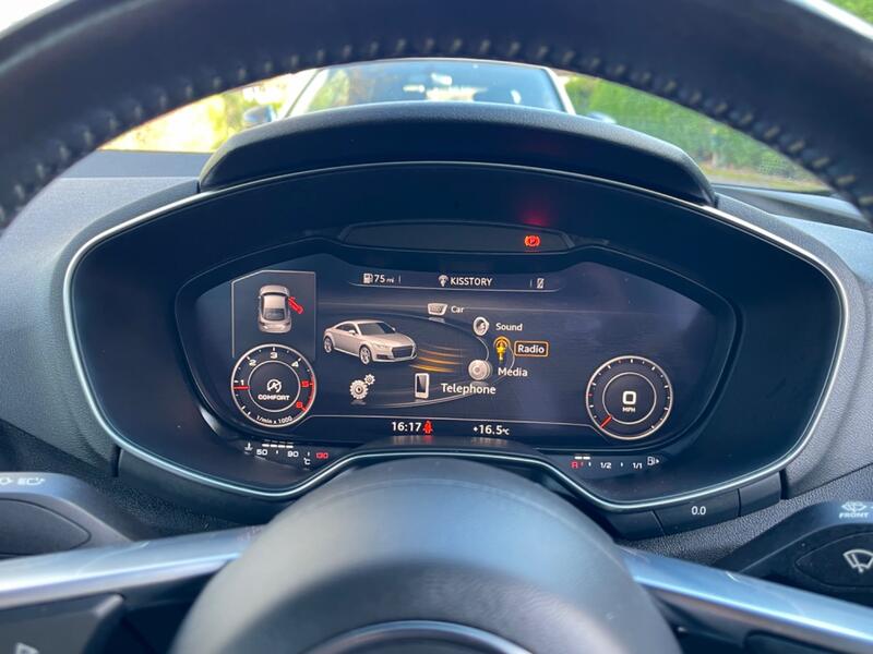 AUDI TT