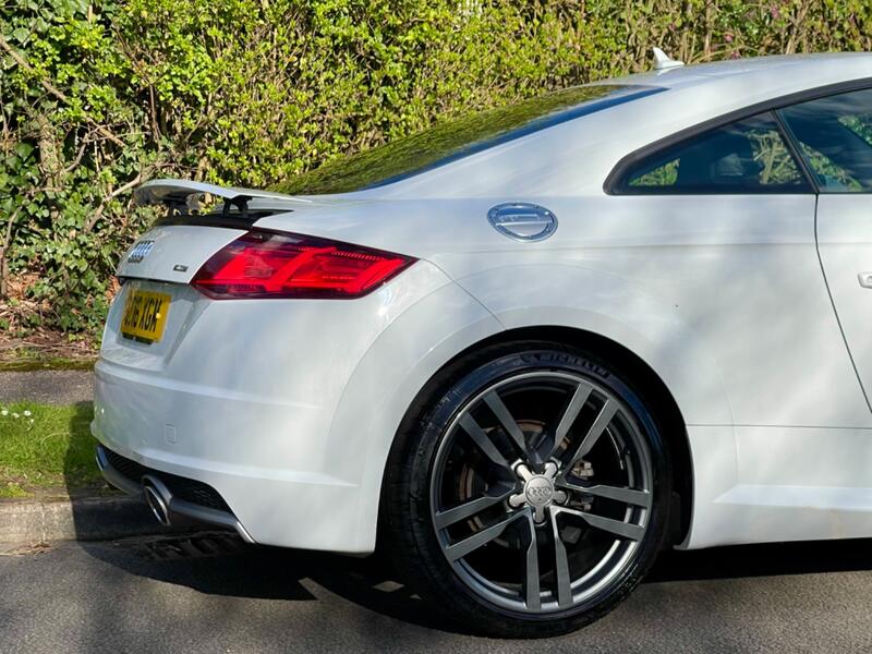 AUDI TT