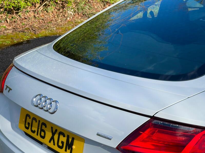 AUDI TT