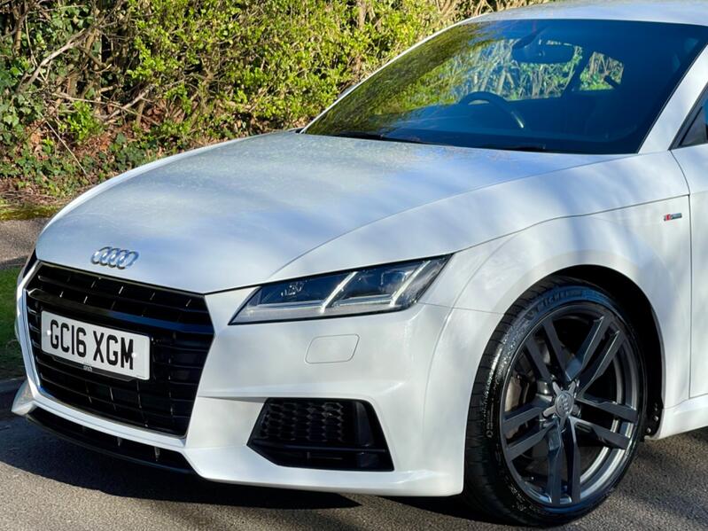 AUDI TT
