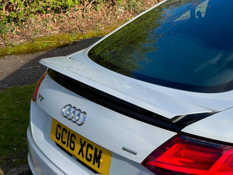 AUDI TT