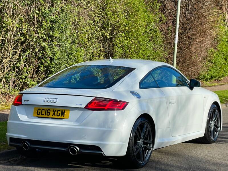 AUDI TT