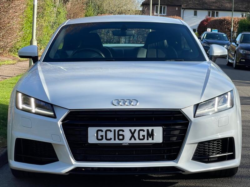 AUDI TT