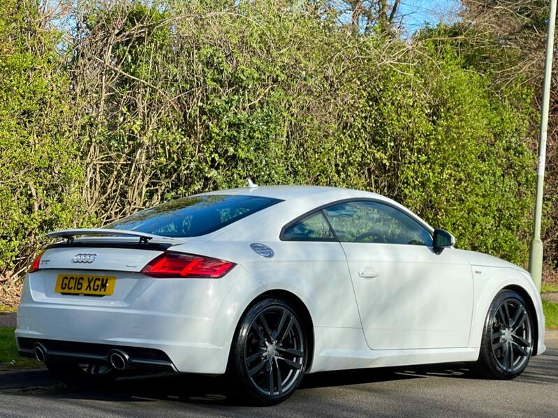 AUDI TT