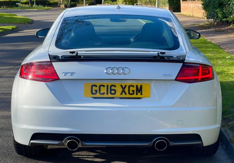 AUDI TT