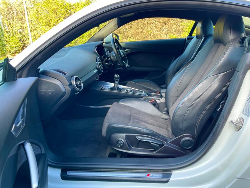 AUDI TT