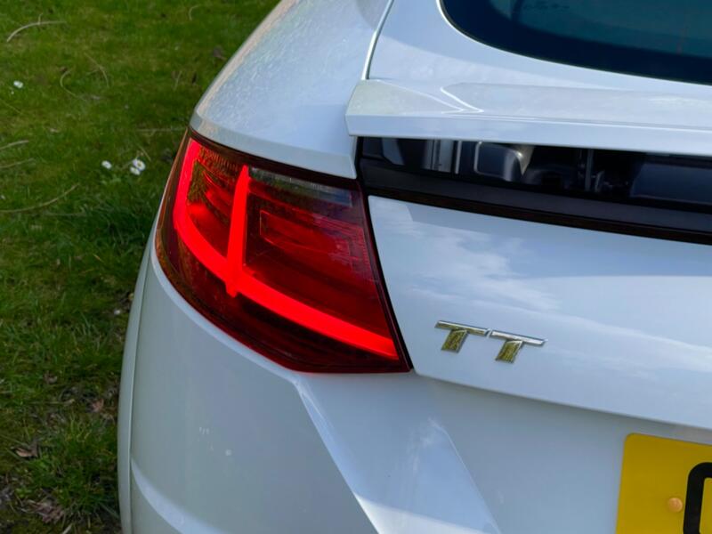 AUDI TT