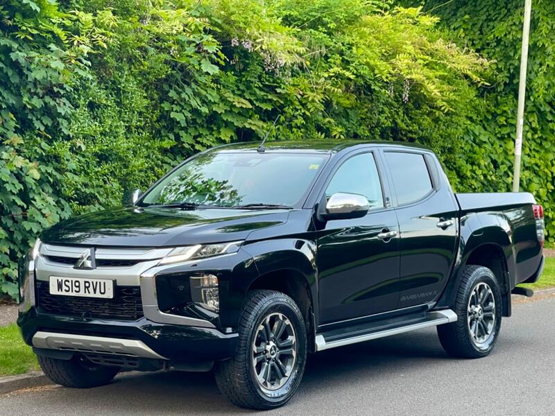 MITSUBISHI L200