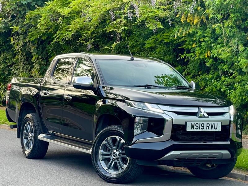 MITSUBISHI L200
