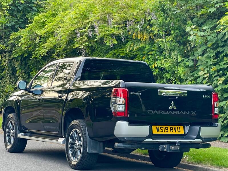 MITSUBISHI L200