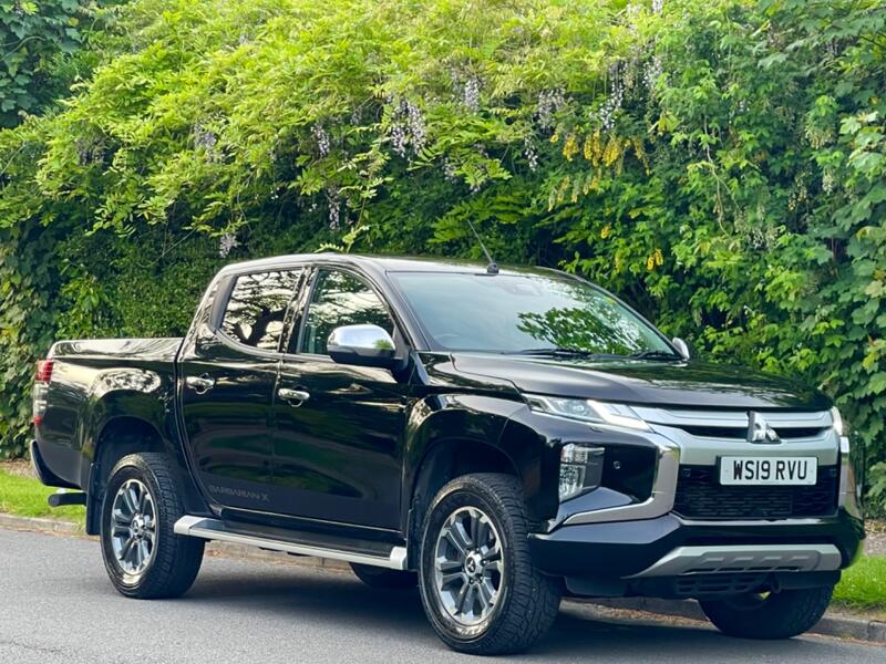 MITSUBISHI L200