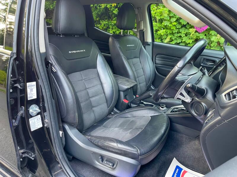 MITSUBISHI L200