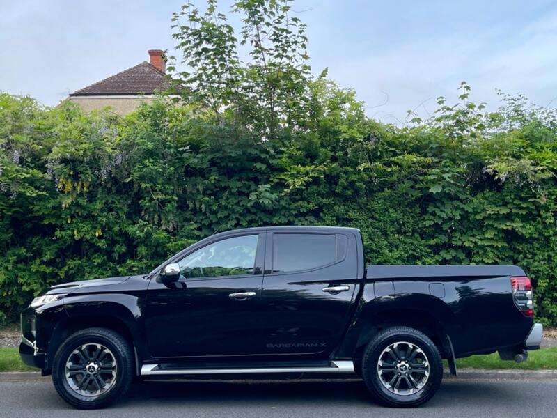 MITSUBISHI L200