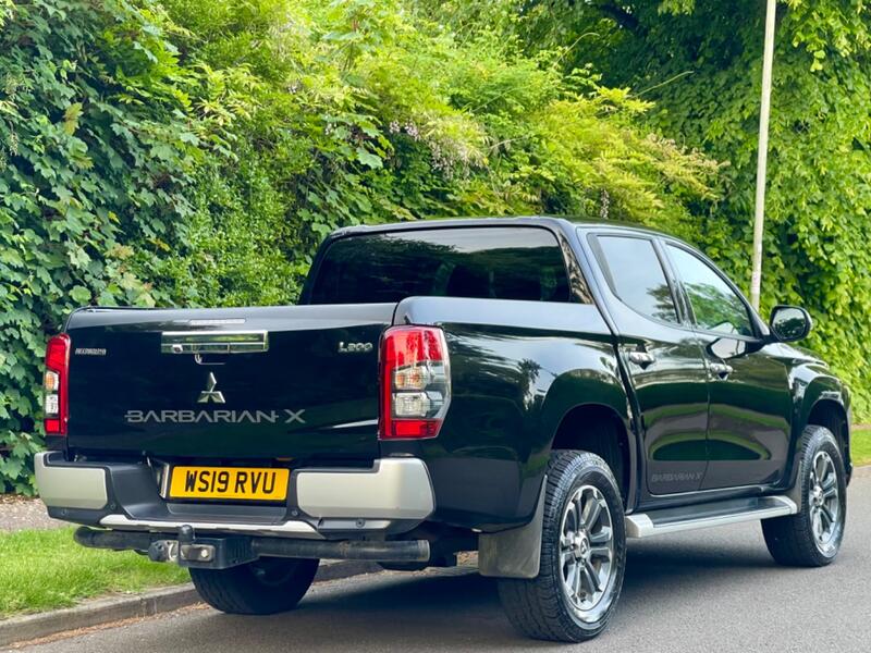 MITSUBISHI L200