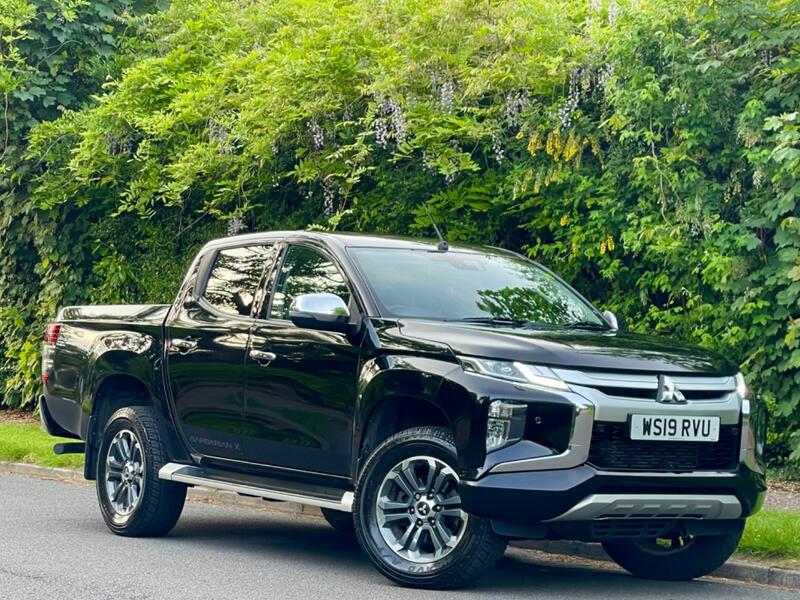 MITSUBISHI L200