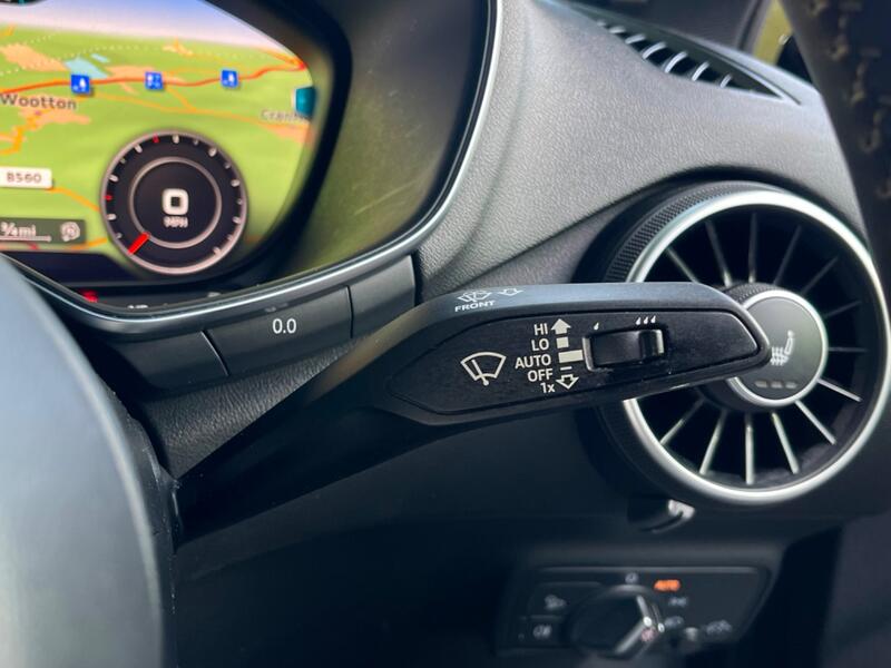 AUDI TT