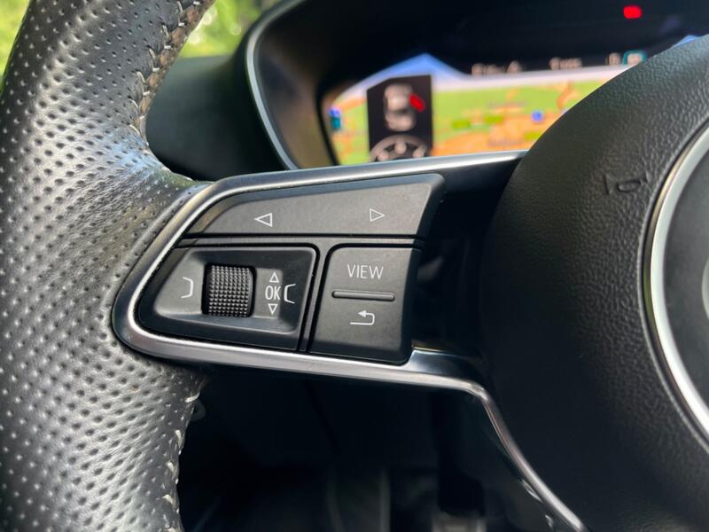 AUDI TT