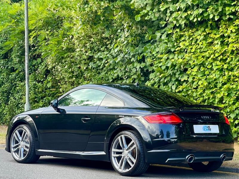 AUDI TT