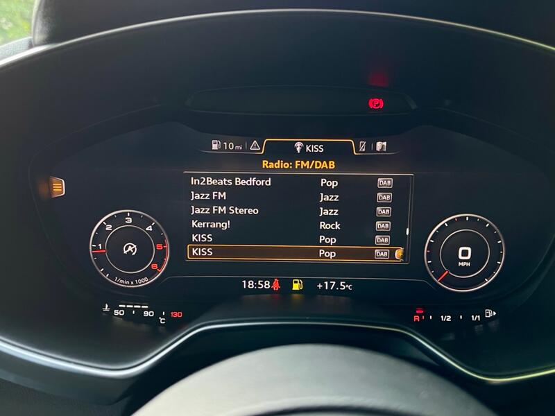 AUDI TT