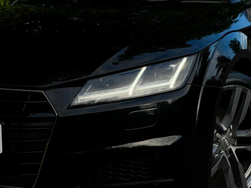 AUDI TT