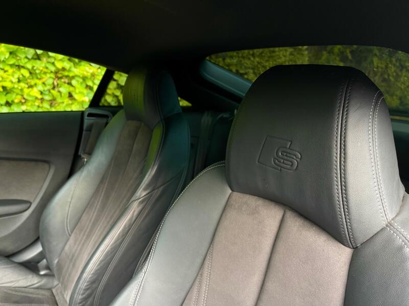 AUDI TT