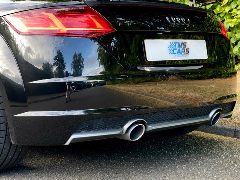 AUDI TT