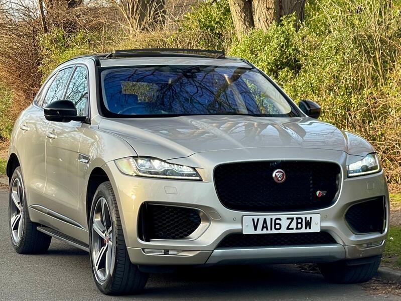 JAGUAR F-PACE