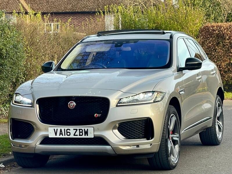 JAGUAR F-PACE