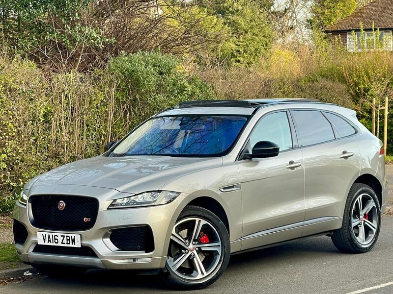 JAGUAR F-PACE