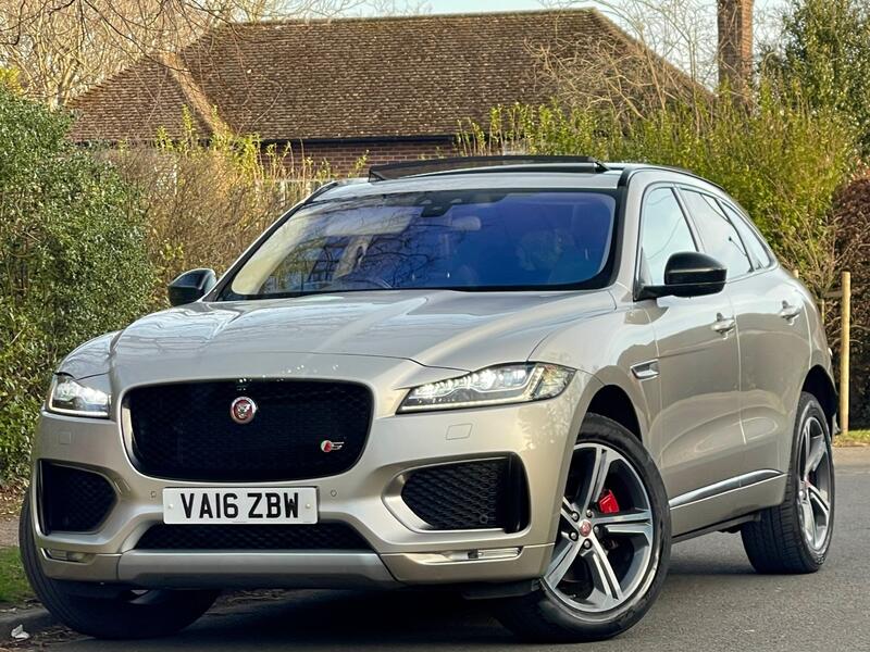 JAGUAR F-PACE