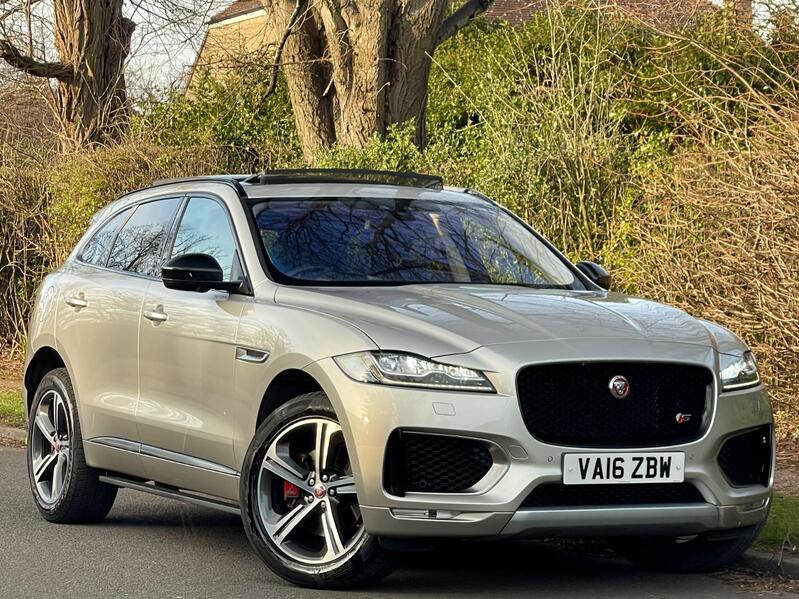 JAGUAR F-PACE