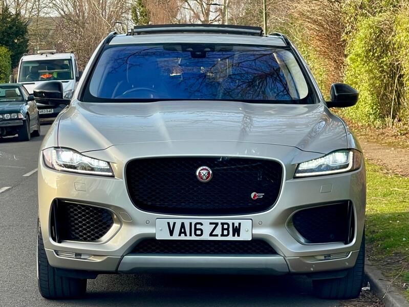 JAGUAR F-PACE