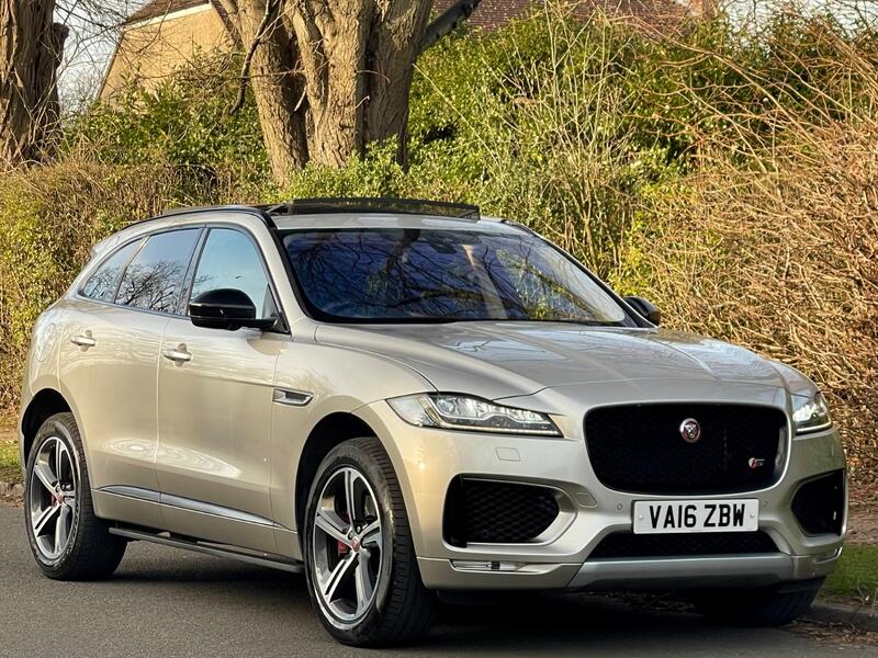 JAGUAR F-PACE
