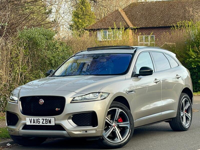 JAGUAR F-PACE