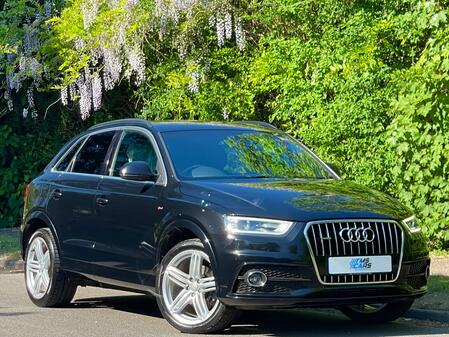 AUDI Q3 2.0 TDI S line