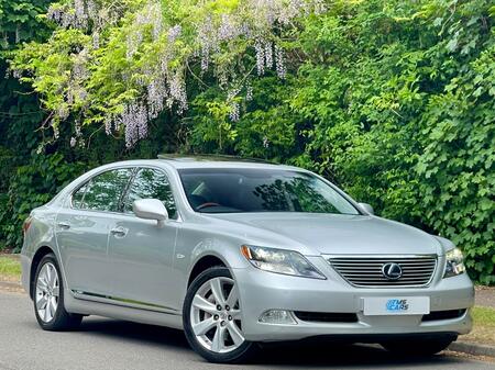 LEXUS LS 5.0 600h V8 L RSR
