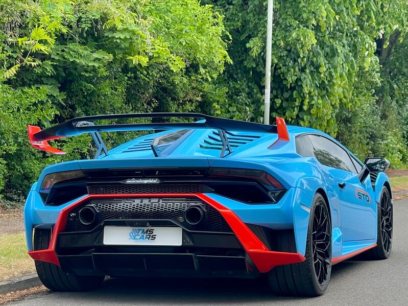 LAMBORGHINI HURACAN