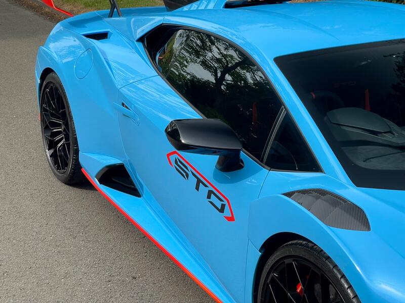 LAMBORGHINI HURACAN