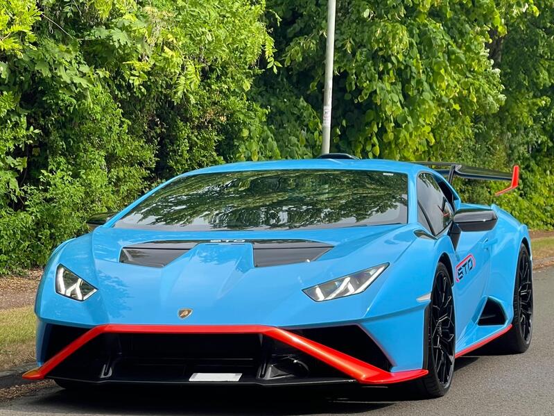 LAMBORGHINI HURACAN